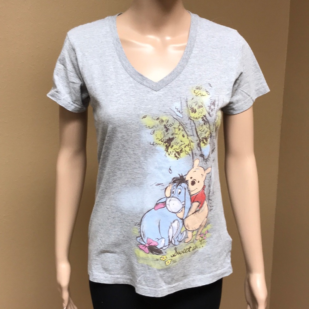 Adorable Winnie The Pooh T-shirt